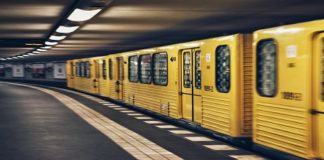 Berlín: Jak se dostat na letiště Schönefeld? Berlin metrem na letiste